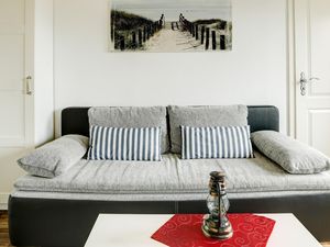 23072299-Ferienwohnung-6-Schaprode-300x225-3