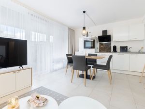 23884740-Ferienwohnung-4-Scharbeutz-300x225-5