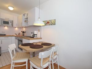 23970840-Ferienwohnung-3-Scharbeutz-300x225-2