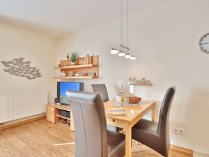 23970800-Ferienwohnung-2-Scharbeutz-300x225-3