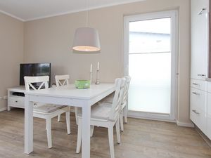 23970916-Ferienwohnung-4-Scharbeutz-300x225-5