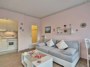 23971001-Ferienwohnung-3-Scharbeutz-300x225-5