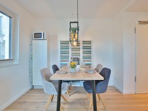 23971040-Ferienwohnung-4-Scharbeutz-300x225-2