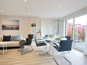 24015740-Ferienwohnung-4-Scharbeutz-300x225-4