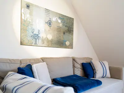 Wohnzimmer, Fernseher, Couch, Sofa, Esstisch, Bank, Kommode