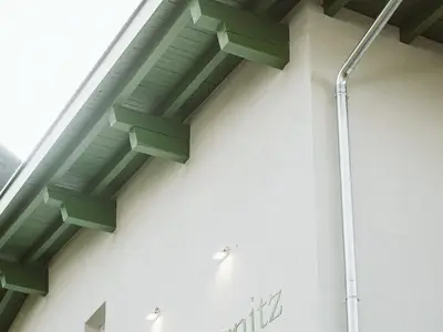 Ansicht Schriftzug Hauswand