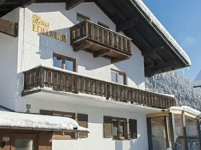 Ferienwohnung für 2 Personen (65 m²) in Scharnitz 1/10