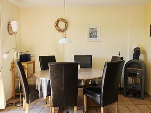 23916738-Ferienwohnung-4-Schashagen-300x225-3