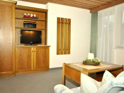 Ferienwohnung für 3 Personen (34 m²) in Schattwald 6/10