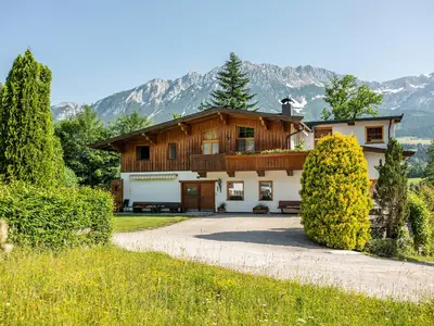 Gästehaus  mit Parkplatz