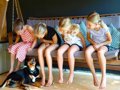 Kinder mit Hund
