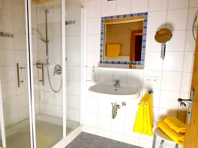 Ferienwohnung Streuobstwiese - Badezimmer