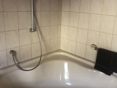 Badewanne-Dusche