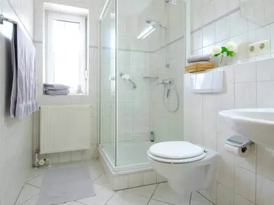 Kirschenholz_WHG_01_Bad_02