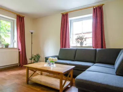 Kirschenholz_WHG_01_Wohnbereich_02