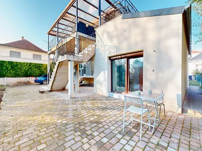 house house