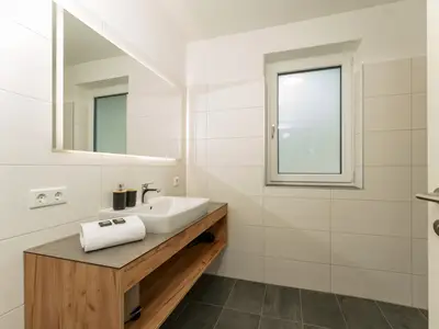 DACHSTEIN - Badezimmer mit Dusche