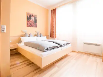 Schlafzimmer1