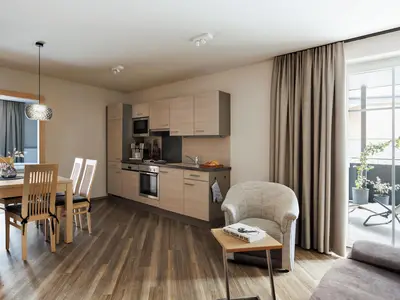 Charly Kahr Family Appartement Hans