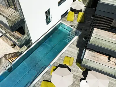 Infinity Outdoor Pool ganzjährig beheizt