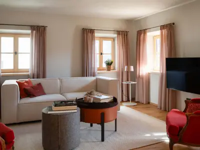 Wohnzimmer mit Kamin