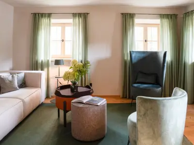 Wohnbereich mit Kachelofen