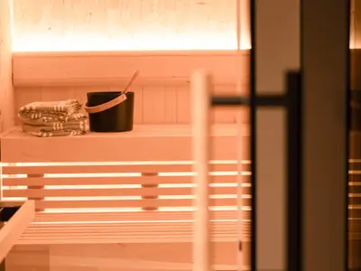 Sauna bis zu 8 Personen haben hier bequem Platz