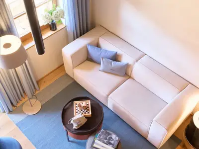 Wohnbereich mit Kamin