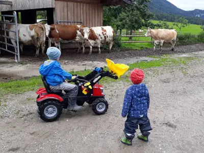 kindermittrettraktor