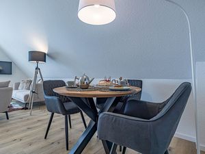 23965608-Ferienwohnung-2-Schleswig-300x225-3