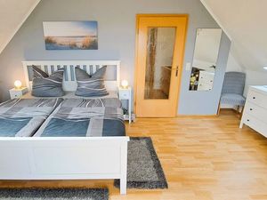 23982534-Ferienwohnung-6-Schloen-300x225-1