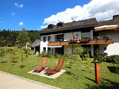 Gästehaus Seewald - Westansicht/Gartenbereich