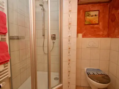 INSIDE, BATHROOM