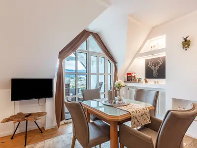 Photo, INSIDE, OUTSIDE