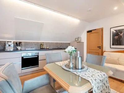 Photo, INSIDE, OUTSIDE