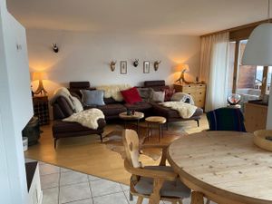 22630171-Ferienwohnung-6-Schluein-300x225-3