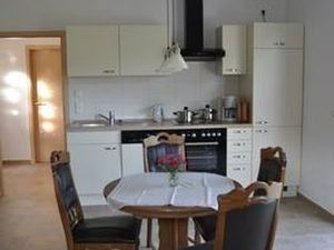 17932840-Ferienwohnung-4-Schmallenberg-300x225-1