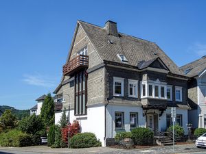 23756139-Ferienwohnung-4-Schmallenberg-300x225-1