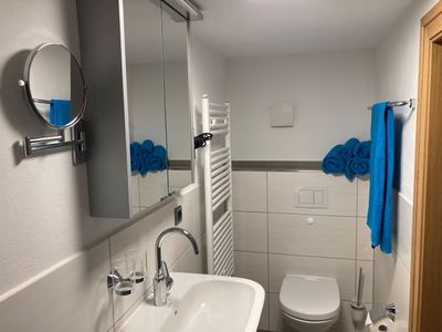 Ferienwohnungen Otto, Wohnung Burgblick Badezimmer mit Dusche