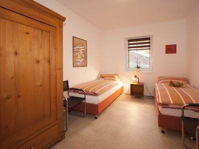 Ferienwohnung Franz Mertens - Selkentrop Schmallenberger Sauerland - Schlafzimmer mit zwei Einzelbetten