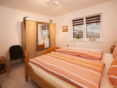 Ferienwohnung Franz Mertens - Selkentrop Schmallenberger Sauerland - Schlafzimmer mit Doppelbett