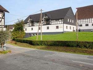 23475495-Ferienwohnung-5-Schmallenberg-300x225-1