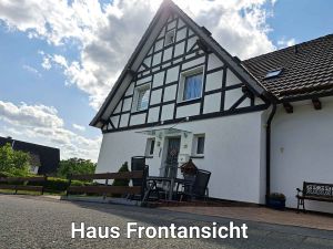 23700410-Ferienwohnung-4-Schmallenberg-300x225-1