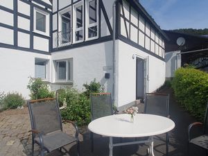 23878371-Ferienwohnung-5-Schmallenberg-300x225-0