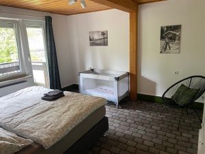 23898472-Ferienwohnung-4-Schmallenberg-300x225-4