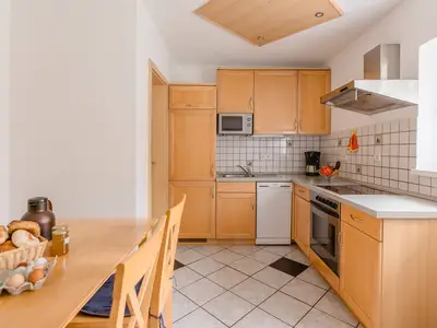 KITCHEN, INSIDE