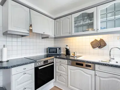 KITCHEN, INSIDE