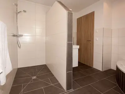 INSIDE, BATHROOM