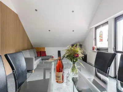 Photo, INSIDE, OUTSIDE