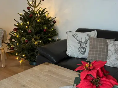 Photo, INSIDE, OUTSIDE